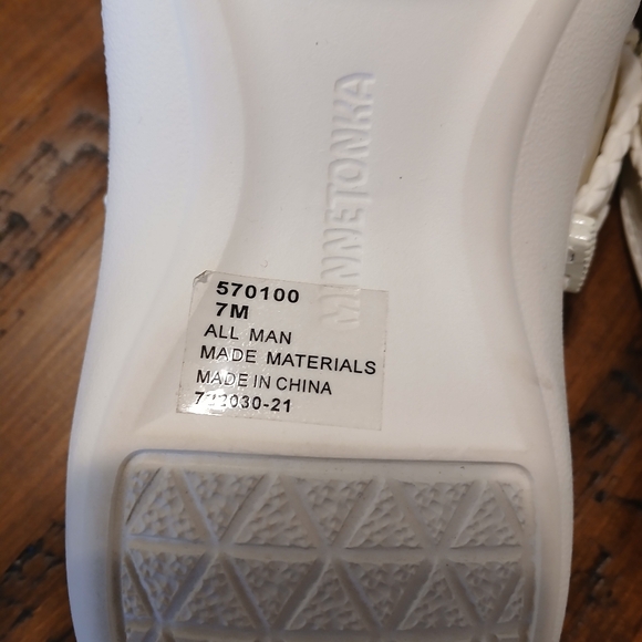 Womens Minnetonka sandals - Picture 4 of 4